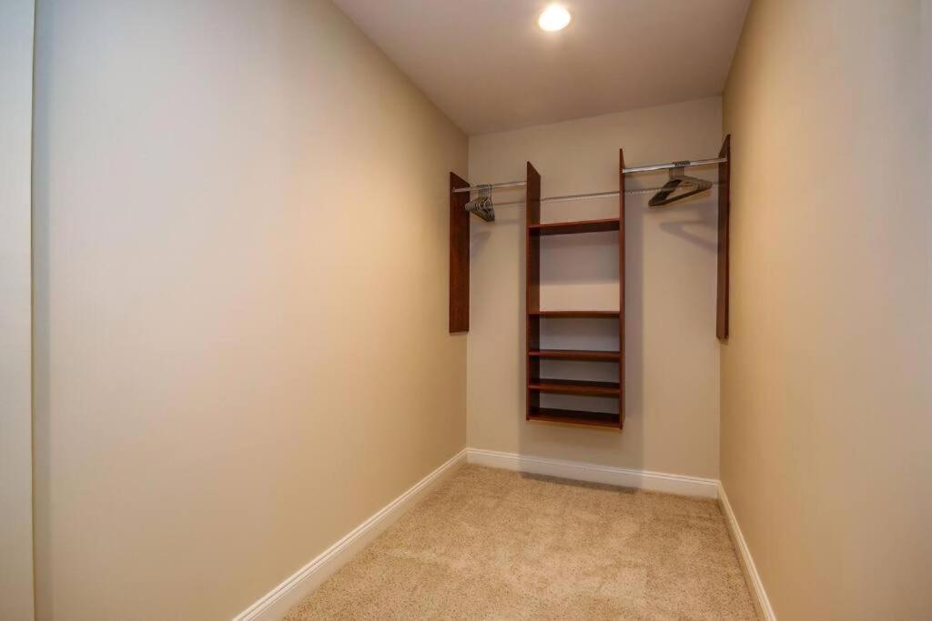Harbor Free Indoor Parking Apartment *