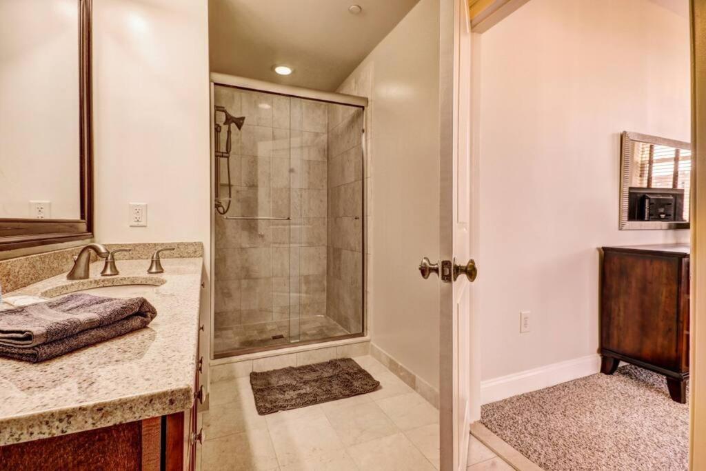 Apartment Harbor Free Indoor Parking Baltimore